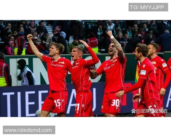 曼联与拜仁友谊赛激战四三红牌事件引发全场热议与十大精彩进球回顾