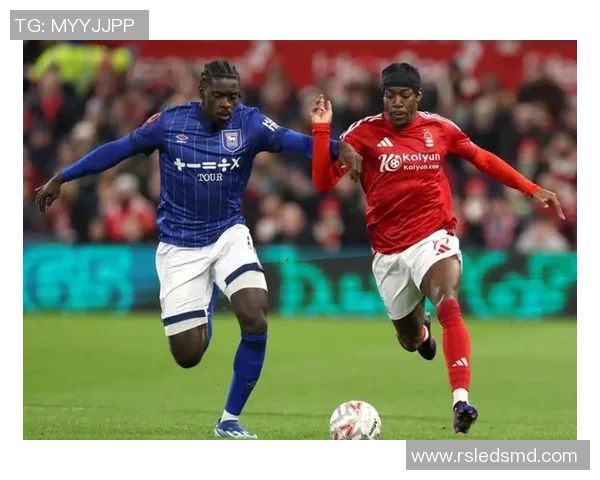 英超精彩对决里昂大胜AC米兰点球大战引发全场狂欢